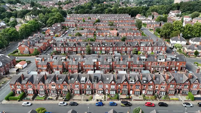 Rows of red brick terraced house rooftops of the kind found across Mansfield